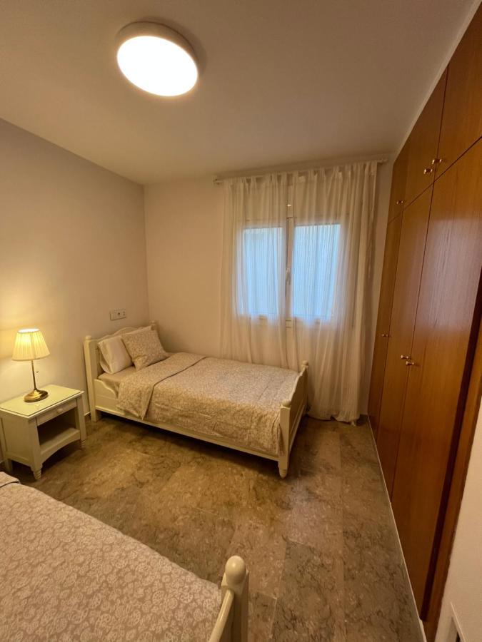 Apartamento Luminoso Paloma A 350 Metros De La Playa Con Parking Gratuito Сан-Фелиу-де-Гишольс Экстерьер фото